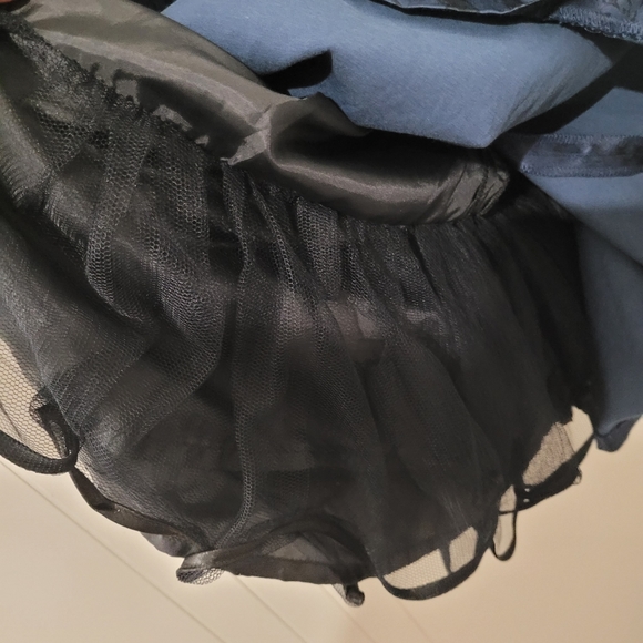 Cue dress - Picture 4 of 6